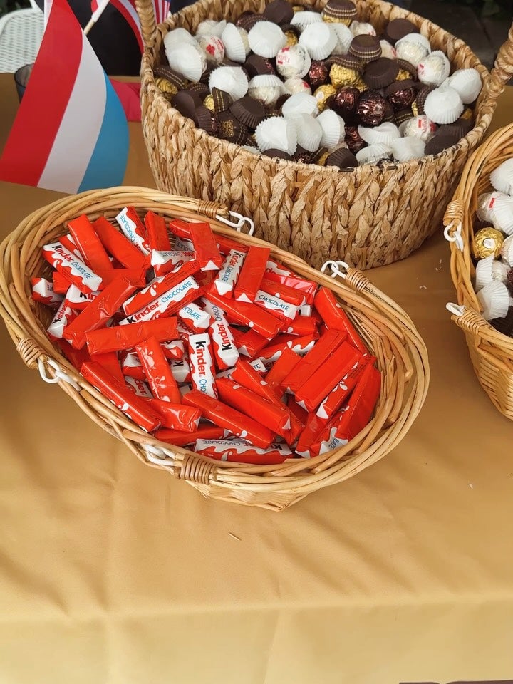 Passport✅ Snacks ✅ … ready to travel!

Treats provided by the embassies of Luxembourg, Belgium, and Greece️

#euopenhouse #PassportDC